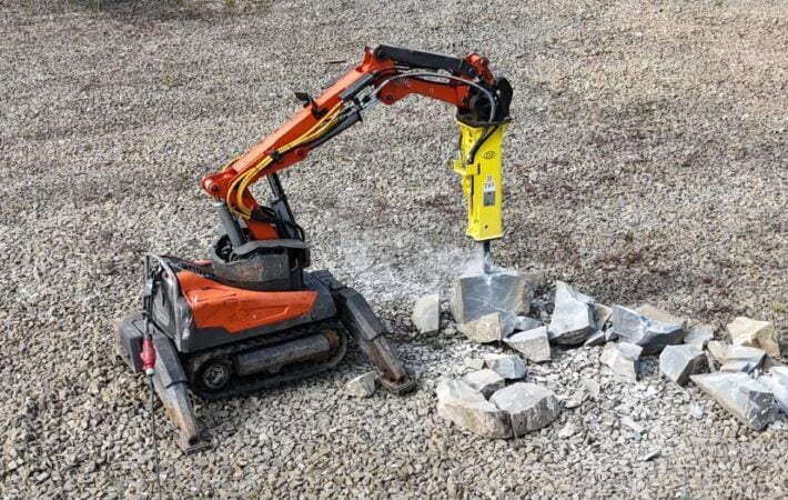 Roboty wyburzeniowe