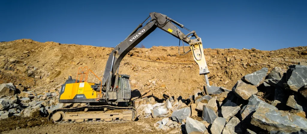 Wykorzystanie młotów hydraulicznych w kopalniach kruszyw