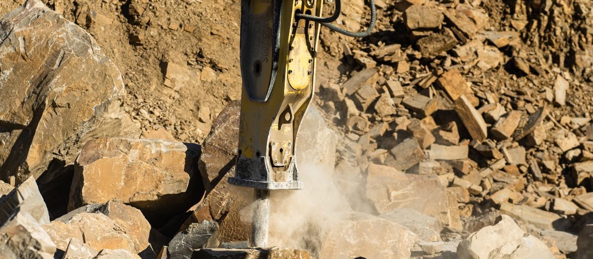 Młot hydrauliczny – budowa i zasada działania